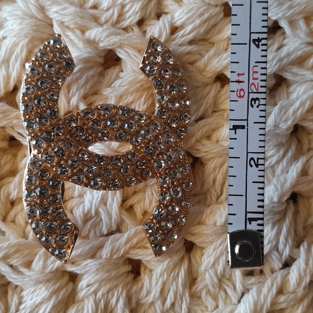 GoldTone Crystal Brooch - Picture 2 of 4